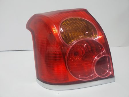 Piloto trasero izquierdo Toyota Avensis 5 Puertas año 2003 a 2006