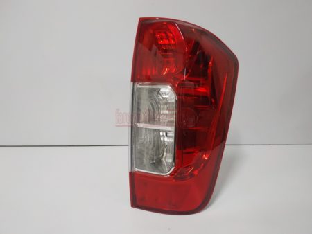 Piloto trasero derecho Nissan Navara año 2014 a 2019