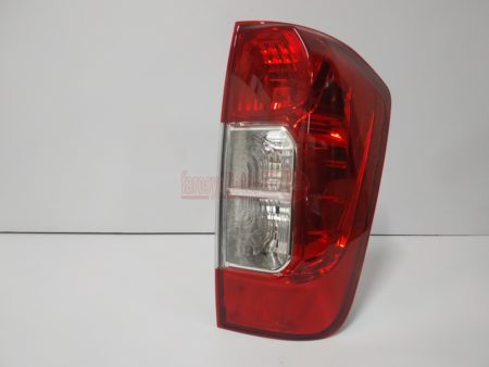 Piloto trasero derecho Nissan Navara año 2014 a 2019 - Imagen 2