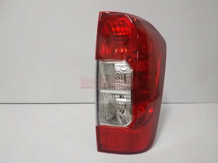 Piloto trasero derecho Nissan Navara año 2014 a 2019 - Imagen 3