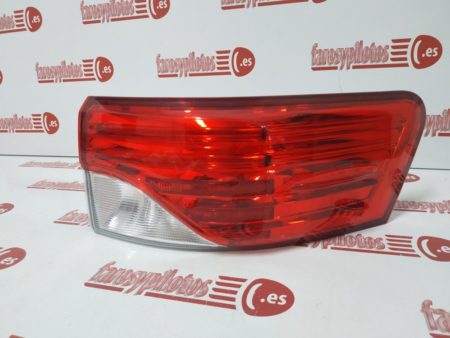 piloto trasero toyota avensis t27 wagon 2012 2015 restyling 2