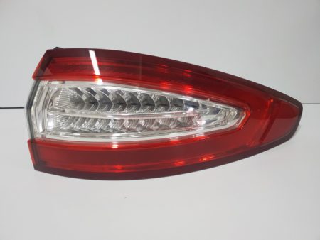Piloto trasero derecho Ford Mondeo 5 puertas año 2015 a 2019 LED