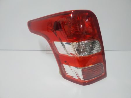 Piloto trasero Izquierdo Mitsubishi L200 año 2015 a 2019