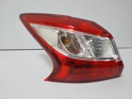 Piloto trasero izquierdo Nissan Pulsar año 2013 a 2019 - Imagen 2