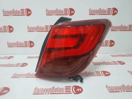 piloto trasero toyota yaris 2014 2018 led derecho 1