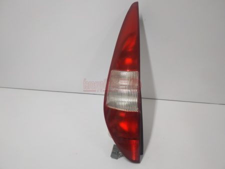Piloto trasero izquierdo Ford Mondeo Familiar año 2000 a 2007