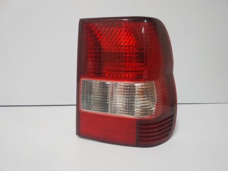 Piloto trasero derecho Mitsubishi Montero Pajero IO año 1999 a 2007 - Imagen 2
