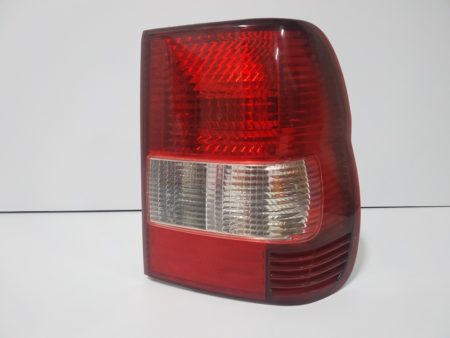 Piloto trasero derecho Mitsubishi Montero Pajero IO año 1999 a 2007 - Imagen 4
