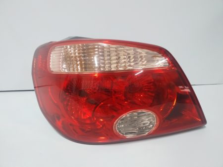 Piloto trasero izquierdo Mitsubishi Outlander año 2001 a 2005
