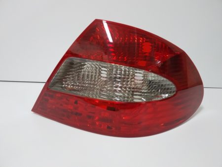 Piloto trasero derecho Mercedes CLK  año 2006 a 2010 Tintado W209 Restyling - Imagen 2