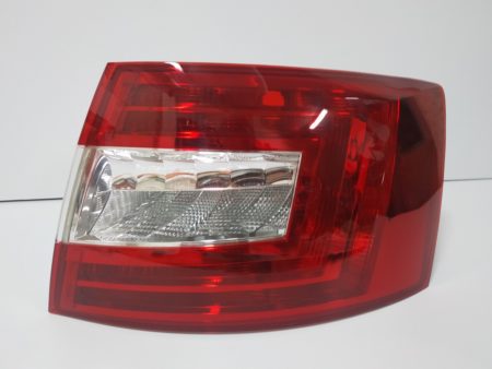 Piloto trasero derecho Skoda Octavia año 2013 a 2017 Sedan 4 puertas - Imagen 3