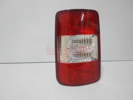 Piloto trasero izquierdo Volkswagen Caddy 1/2 Puertas año 2004 a 2010 - Imagen 2
