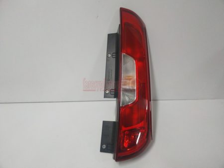 Piloto trasero derecho Fiat Doblo Año 2015 a 2022 Doble puerta - Imagen 2