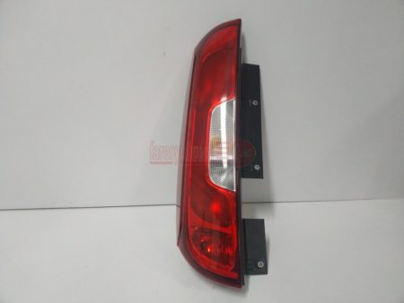 Piloto trasero izquierdo Fiat Doblo Año 2015 a 2022 Doble puerta - Imagen 3