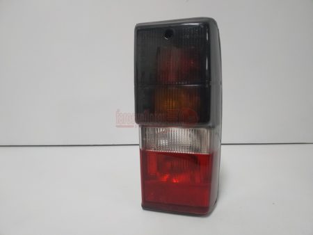 Piloto trasero derecho Nissan Patrol Año 1989 a 1994 Restyling - Imagen 2