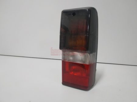 Piloto trasero derecho Nissan Patrol Año 1989 a 1994 Restyling - Imagen 3