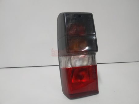 Piloto trasero izquierdo Nissan Patrol Año 1989 a 1994 Restyling - Imagen 2