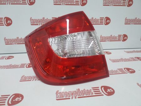 Piloto trasero izquierdo Skoda Rapid Año 2012 a 2018
