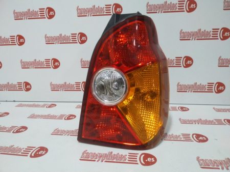 Piloto trasero derecho Hyundai Terracan Año 2001 a 2004 - Imagen 3