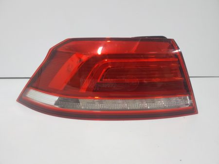 Piloto trasero izquierdo Volkswagen Passat 4 Puertas Año 2010 a 2014 LED
