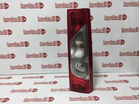 Piloto trasero derecho Citroen Jumpy 2007-2016 Fiat Scudo Peugeot Expert (Producto Reciclado)