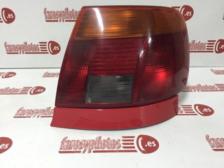 Piloto trasero derecho Audi A4 Sedan 4 puertas 1995 - 1997 - Imagen 2