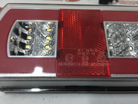 Piloto trasero derecho Universal Led Glowing 3 funciones 12V - 24V - Imagen 3