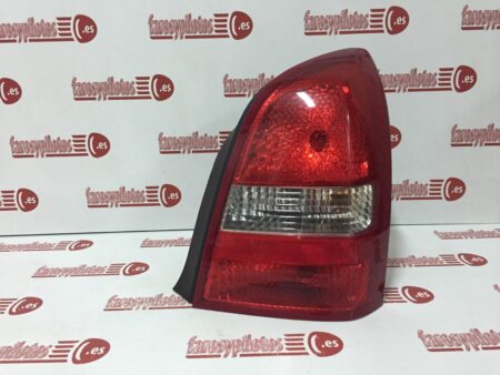 Piloto trasero derecho Nissan Primera P12 Años 2002 a 2007 4 Puertas Sedan