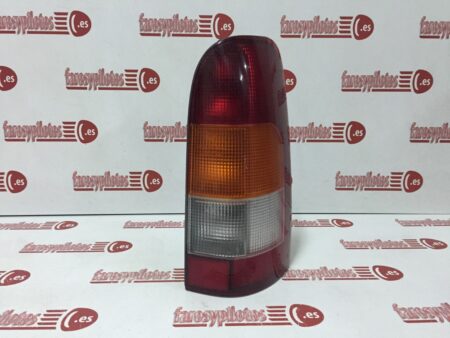 Piloto trasero derecho Nissan Vanette Cargo Serena Años 1995 a 2002