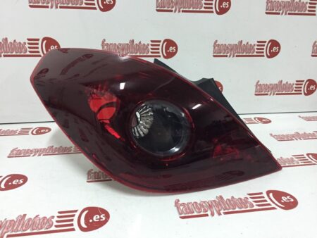 Piloto trasero izquierdo Opel Corsa D 3 puertas OPC Año 2006 a 2014 Tintado - Imagen 3