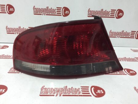 Piloto trasero izquierdo Chrysler Sebring 4 puertas Sedan Año 2001 a 2006