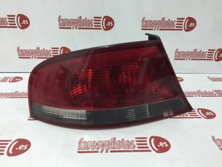 Piloto trasero izquierdo Chrysler Sebring 4 puertas Sedan Año 2001 a 2006 - Imagen 3