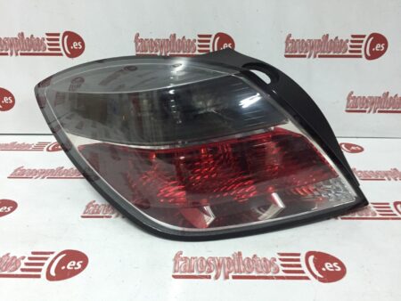 Piloto trasero izquierdo Opel Astra H 3 Puertas Año 2004 a 2011 Tintado GTC OPC - Imagen 2