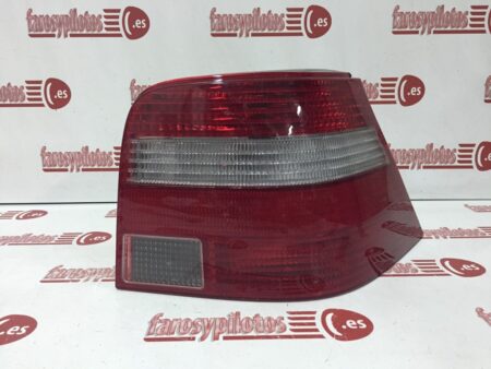Piloto trasero derecho Volkswagen Golf IV Año 2003 a 2004 Restyling Blanco (Producto Reciclado)