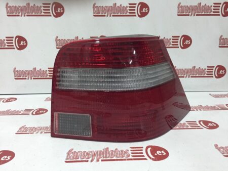 Piloto trasero derecho Volkswagen Golf IV Año 2003 a 2004 Restyling Blanco (Producto Reciclado) - Imagen 2