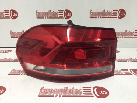 Piloto trasero izquierdo Volkswagen Touran Año 2015 a 2020 Bombilla