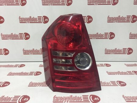 Piloto trasero izquierdo Chrysler 300C 4 Puertas