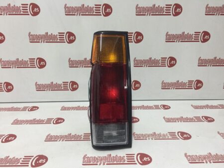 Piloto trasero izquierdo Nissan Navara Año 1987 a 1996