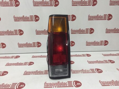 Piloto trasero izquierdo Nissan Navara Año 1987 a 1996 - Imagen 2