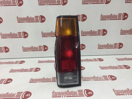 Piloto trasero izquierdo Nissan Navara Año 1987 a 1996 - Imagen 3