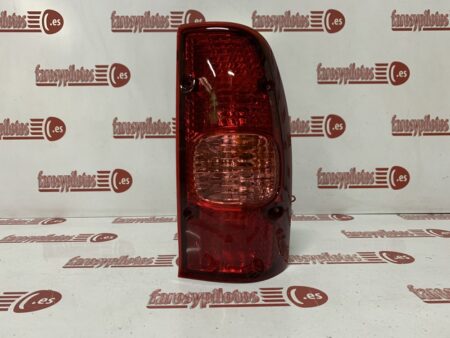 Piloto trasero derecho Mazda B2500 Año 2003 a 2006 Restyling