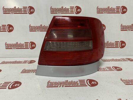 Piloto trasero derecho Audi A4 Sedan 4 puertas Año 1999 a 2000 Restyling