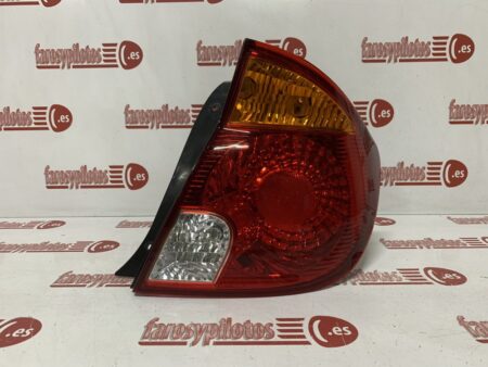 Piloto trasero derecho Hyundai Accent Restyling Año 2000 a 2004 - Imagen 2