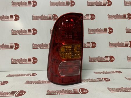 Piloto trasero izquierdo Toyota Hilux Vigo Pick-up Año 2005 a 2011 CON NIEBLA - Imagen 2