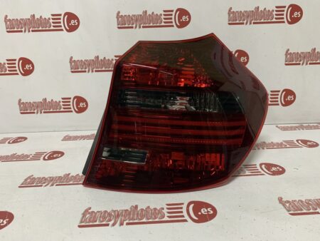 Piloto trasero derecho Bmw Serie 1 E87 E81 Año 2007 a 2012 Restyling TINTADO Bombilla