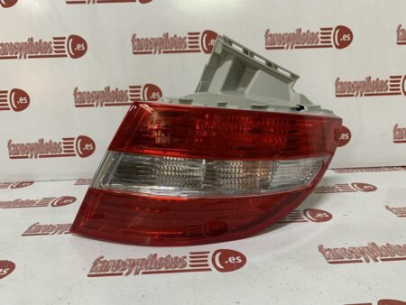 Piloto trasero derecho Mercedes CLC Año 2008 a 2010 CL203 Sportcoupe LLG131 W204