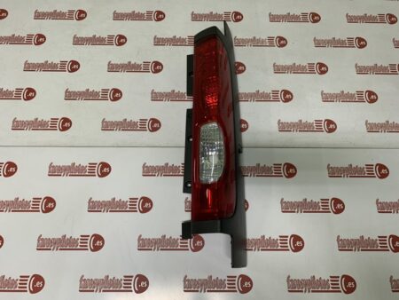 Piloto trasero derecho Renault Trafic 2006 a 2014 Opel Vivaro Nissan Primastar 2 PUERTAS TRASERAS