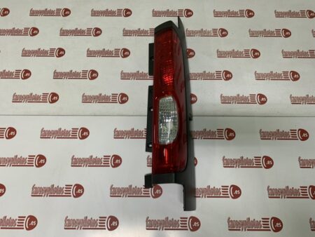 Piloto trasero derecho Renault Trafic 2006 a 2014 Opel Vivaro Nissan Primastar 2 PUERTAS TRASERAS - Imagen 3