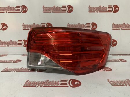Piloto trasero derecho Toyota Avensis Año 2012 a 2015 Sedan 4 puertas Restyling