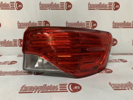 Piloto trasero derecho Toyota Avensis Año 2012 a 2015 Sedan 4 puertas Restyling - Imagen 3